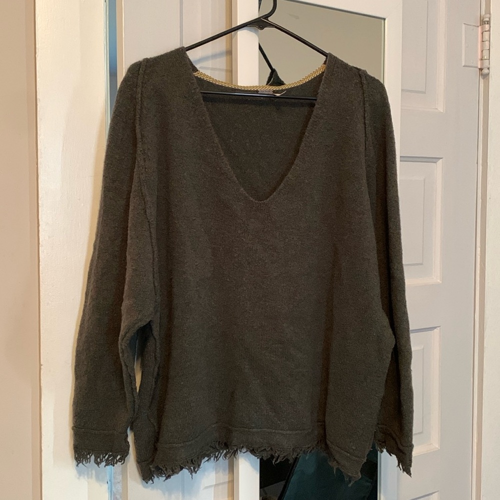 Free People Wool and Linen Blend Sweater, Women’s size M, Green color blend